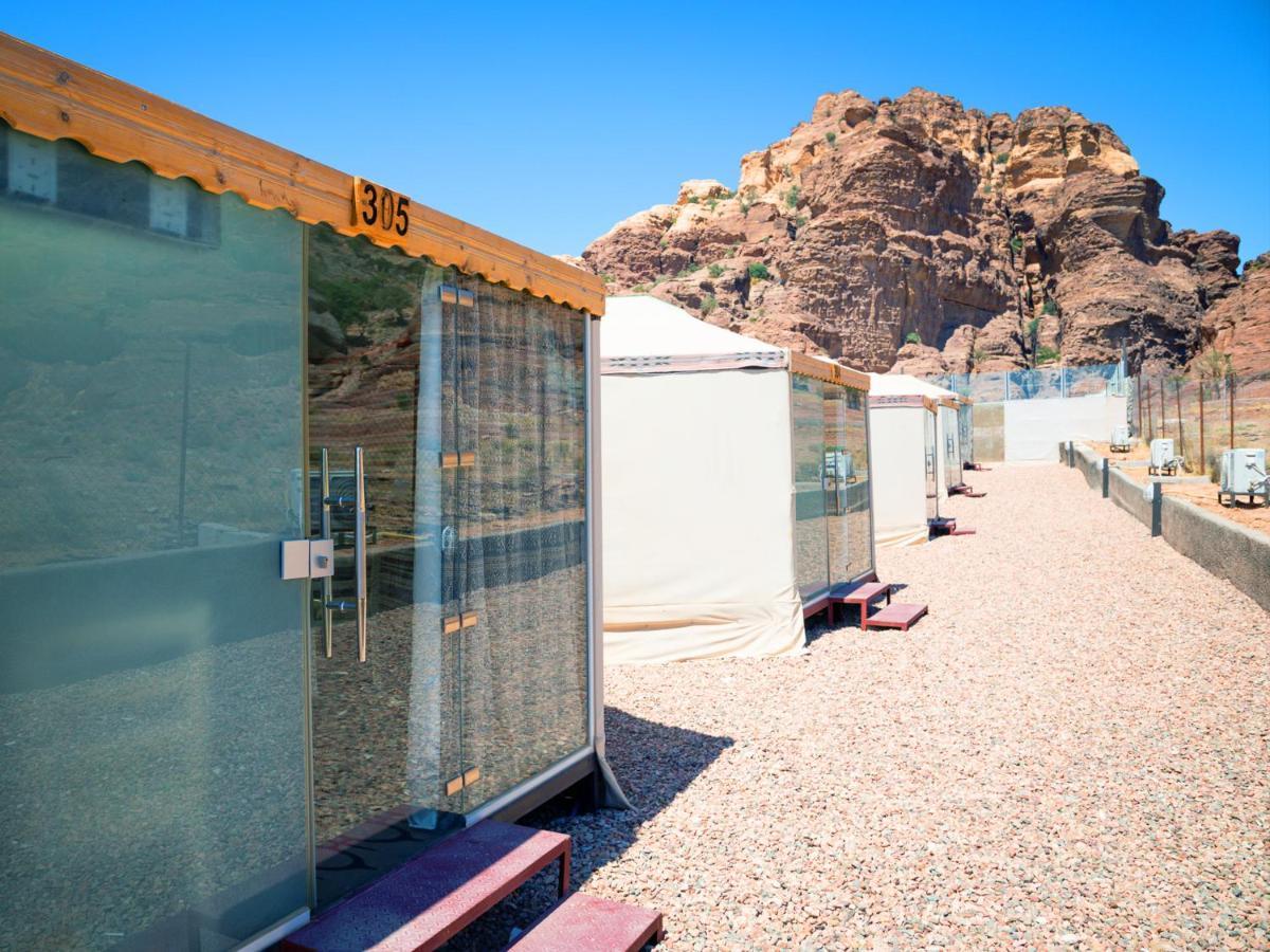 The Rock Camp Petra Hotel Wadi Musa Exterior photo