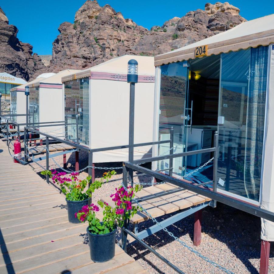 The Rock Camp Petra Hotel Wadi Musa Exterior photo