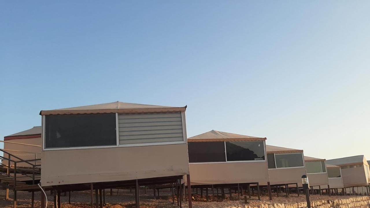 The Rock Camp Petra Hotel Wadi Musa Exterior photo
