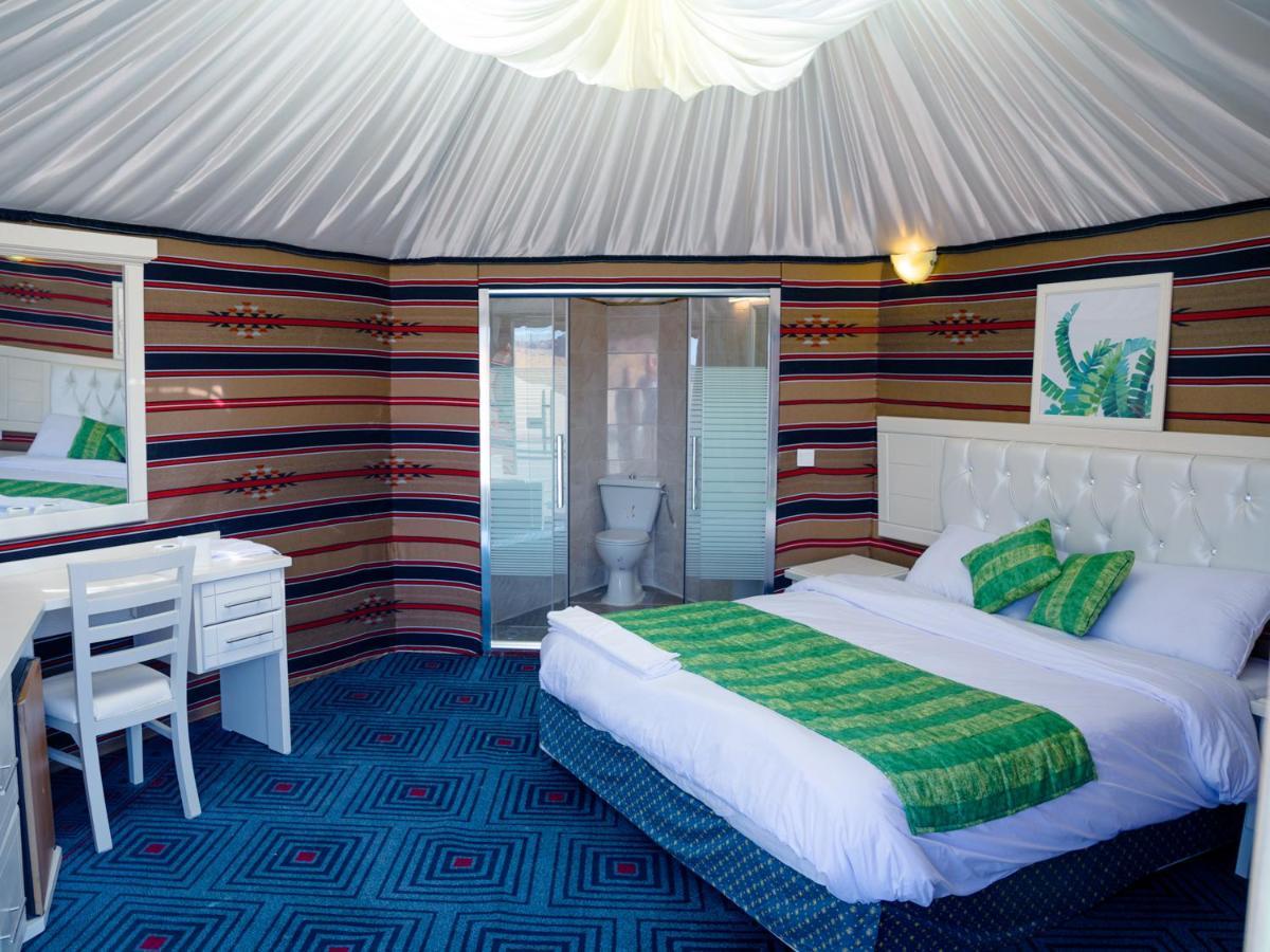 The Rock Camp Petra Hotel Wadi Musa Exterior photo