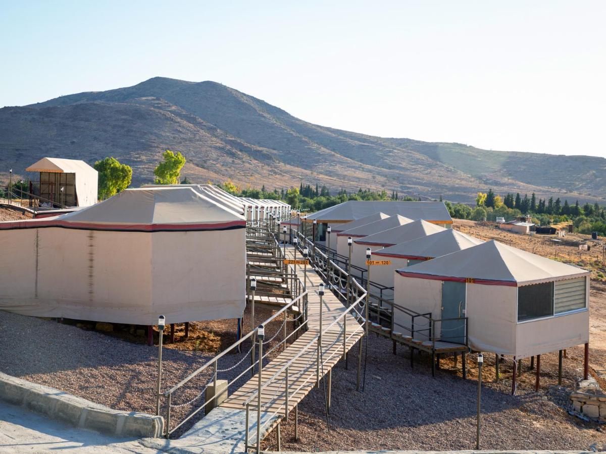 The Rock Camp Petra Hotel Wadi Musa Exterior photo