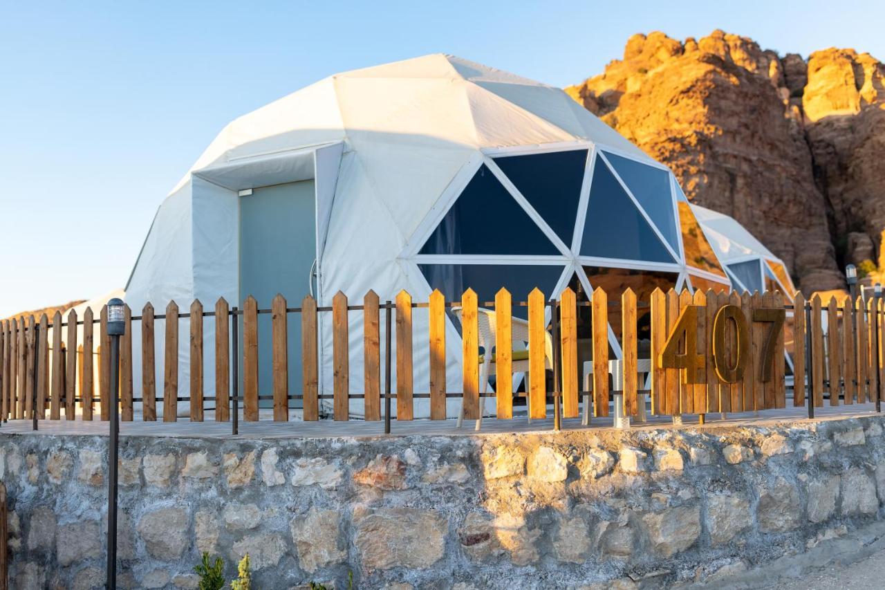 The Rock Camp Petra Hotel Wadi Musa Exterior photo