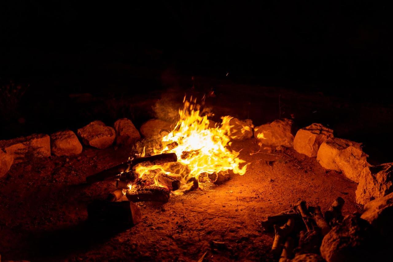 The Rock Camp Petra Hotel Wadi Musa Exterior photo